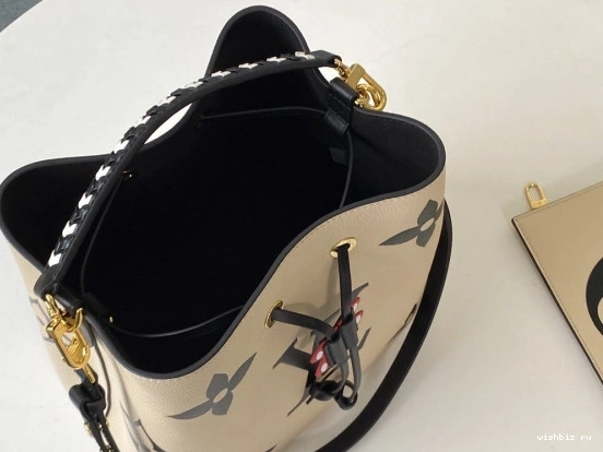 WIS LOUIS VUITTON NÉONOÉ 0107